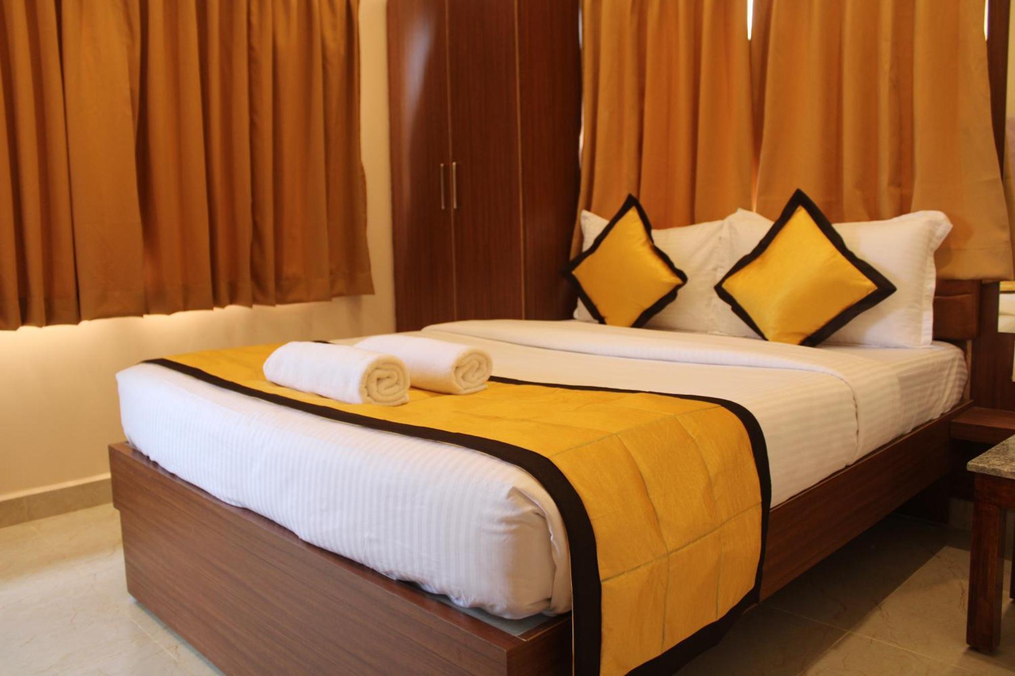 Uj Pallazzio - Business Class Luxury Hotel Tiruvannamalai Exterior photo