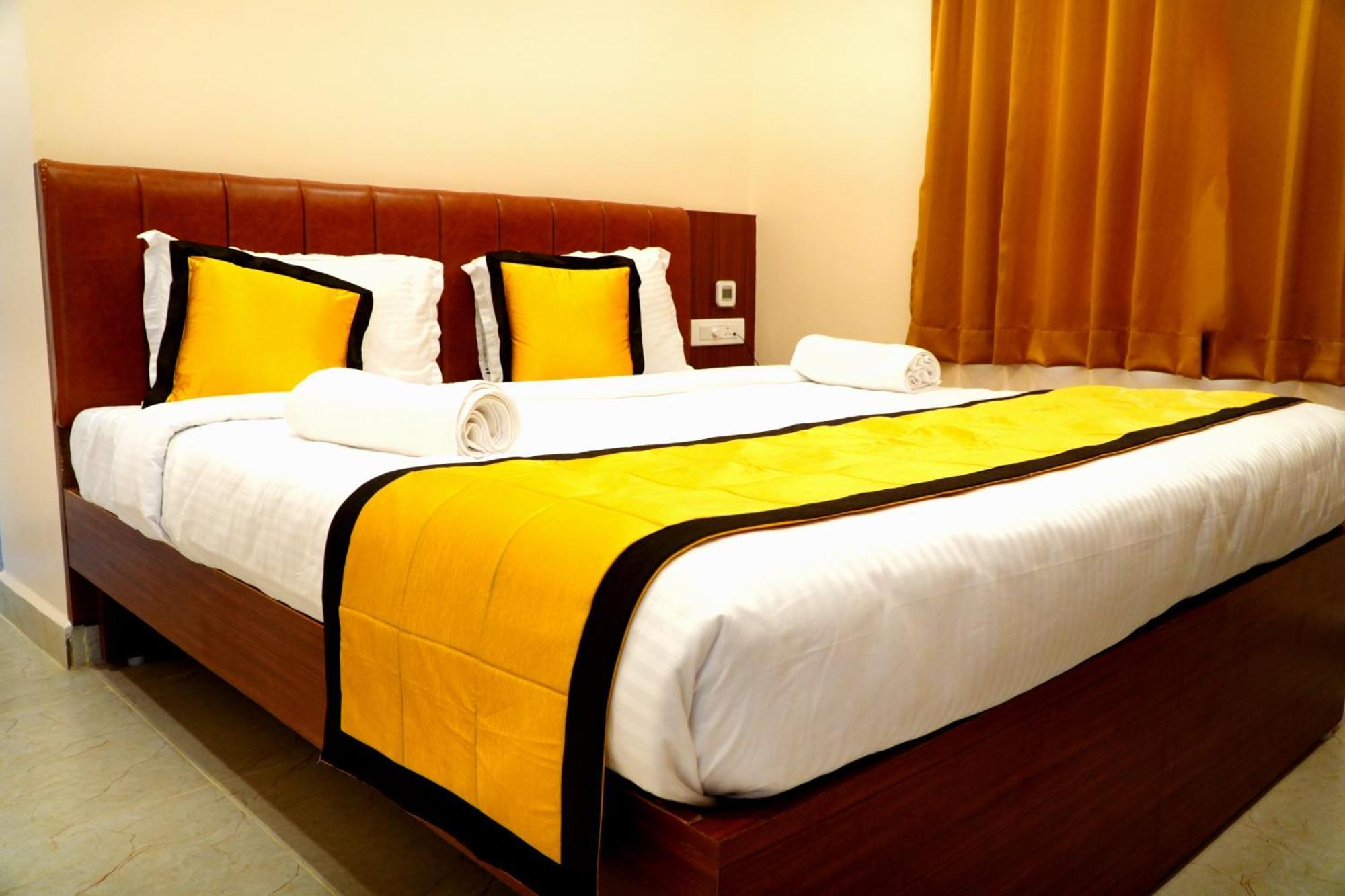Uj Pallazzio - Business Class Luxury Hotel Tiruvannamalai Exterior photo