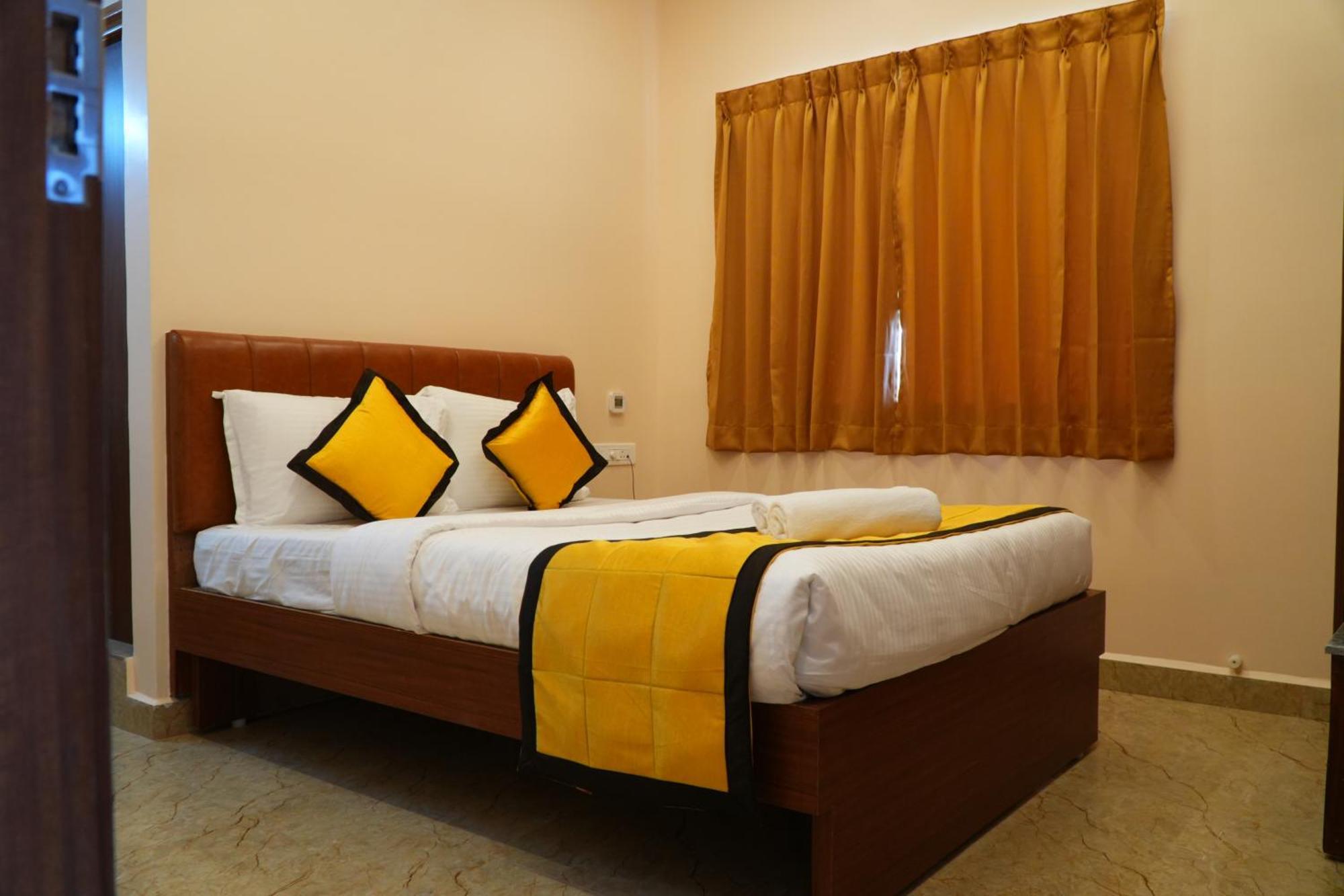 Uj Pallazzio - Business Class Luxury Hotel Tiruvannamalai Exterior photo